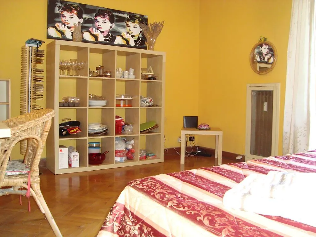 Villa Sciarra Rome 0*,
